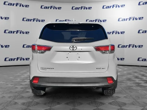 Photos of 2014 Toyota Highlander XLE V6 for sale in Plaistow, NH at CarFive Plaistow, NH