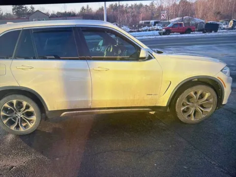 Photos of 2017 BMW X5 sDrive35i for sale in Plaistow, NH at CarFive Plaistow, NH