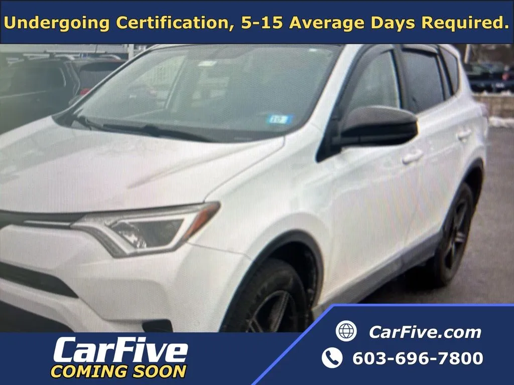 2016 Toyota RAV4 LE's photo