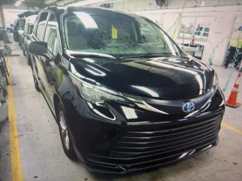 More photos of 2024 Toyota Sienna LE at CarFive Plaistow, NH, NH