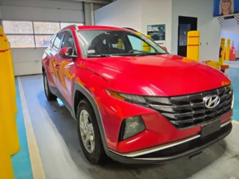 More photos of 2023 Hyundai Tucson SEL at CarFive Plaistow, NH, NH