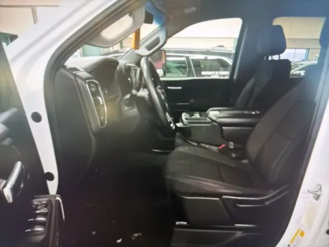 More photos of 2020 Chevrolet Silverado 2500HD LT at CarFive Plaistow, NH, NH