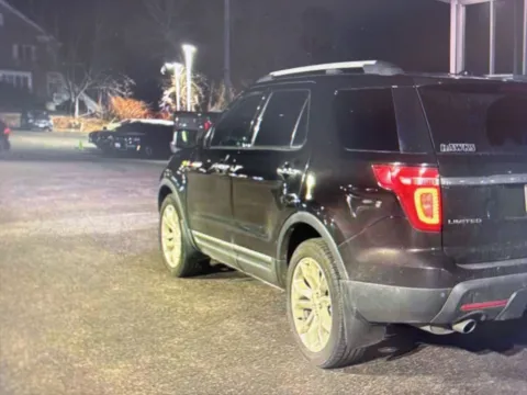 Photos of 2013 Ford Explorer Limited for sale in Plaistow, NH at CarFive Plaistow, NH