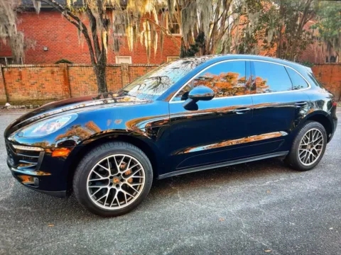More photos of 2016 Porsche Macan S at CarFive Plaistow, NH, NH