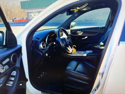 More photos of 2022 Mercedes-Benz GLC 300 at CarFive Plaistow, NH, NH