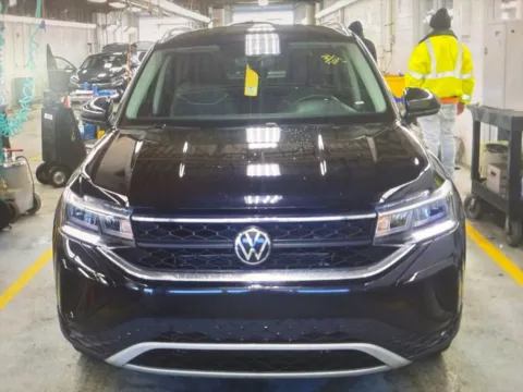 Photos of 2024 Volkswagen Taos 1.5T SE for sale in Plaistow, NH at CarFive Plaistow, NH