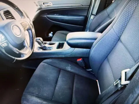 More photos of 2020 Jeep Grand Cherokee Laredo E at CarFive Plaistow, NH, NH