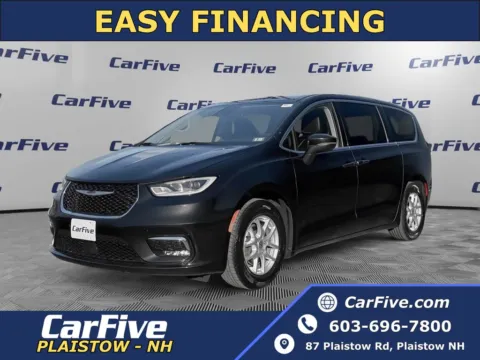 Black 2023 Chrysler Pacifica Touring L for sale in Plaistow, NH