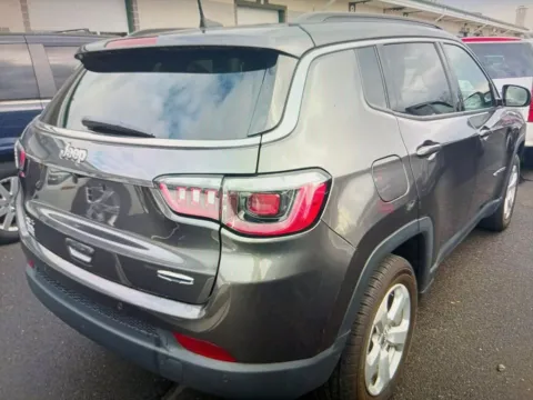 More photos of 2021 Jeep Compass Latitude at CarFive Plaistow, NH, NH