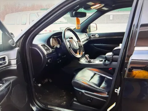 More photos of 2020 Jeep Grand Cherokee Limited at CarFive Plaistow, NH, NH