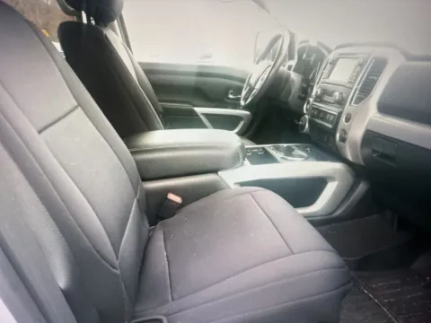 More photos of 2018 Nissan Titan PRO-4X at CarFive Plaistow, NH, NH