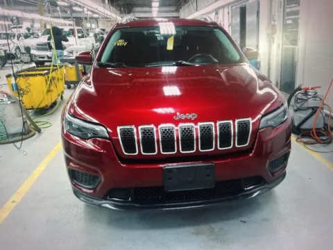 Photos of 2020 Jeep Cherokee Latitude for sale in Plaistow, NH at CarFive Plaistow, NH