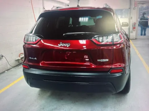 More photos of 2020 Jeep Cherokee Latitude at CarFive Plaistow, NH, NH