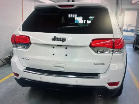 More photos of 2015 Jeep Grand Cherokee Limited at CarFive Plaistow, NH, NH