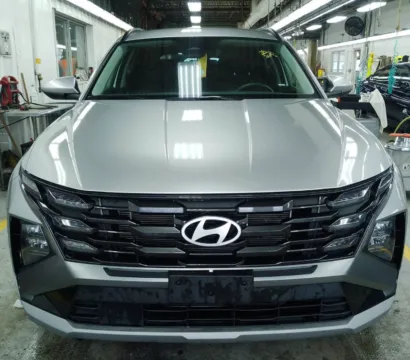 Photos of 2025 Hyundai Tucson SEL for sale in Plaistow, NH at CarFive Plaistow, NH