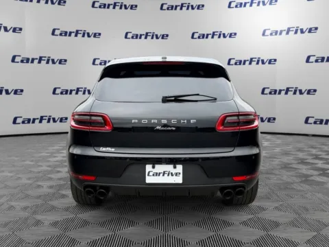 More photos of 2017 Porsche Macan at CarFive Plaistow, NH, NH