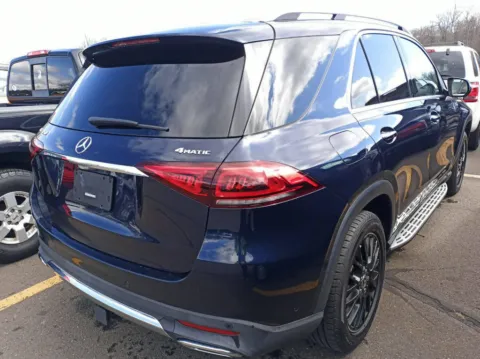 More photos of 2020 Mercedes-Benz GLE 350 at CarFive Plaistow, NH, NH