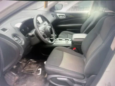 More photos of 2018 Nissan Pathfinder S at CarFive Plaistow, NH, NH