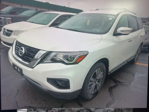 White 2018 Nissan Pathfinder S for sale in Plaistow, NH