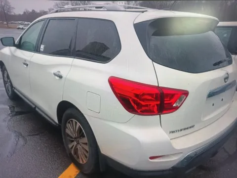 Photos of 2018 Nissan Pathfinder S for sale in Plaistow, NH at CarFive Plaistow, NH