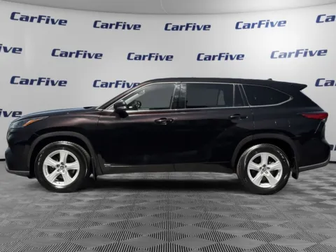 Photos of 2022 Toyota Highlander Hybrid LE for sale in Plaistow, NH at CarFive Plaistow, NH