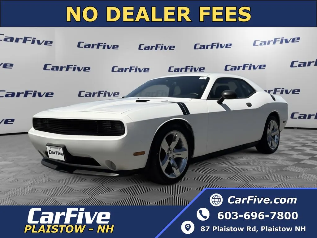 2013 Dodge Challenger SXT's photo