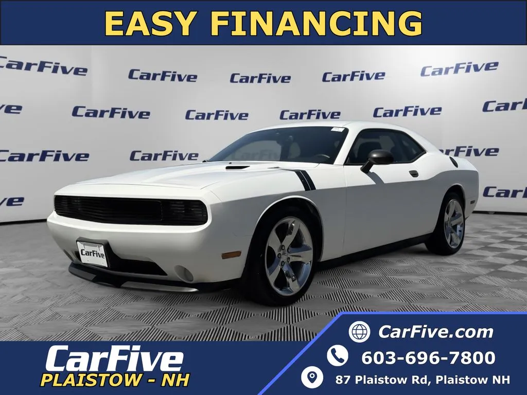 2013 Dodge Challenger SXT's photo