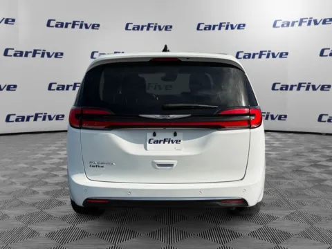 More photos of 2023 Chrysler Pacifica Touring L at CarFive Plaistow, NH, NH