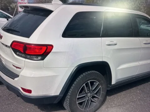 More photos of 2017 Jeep Grand Cherokee Trailhawk at CarFive Plaistow, NH, NH