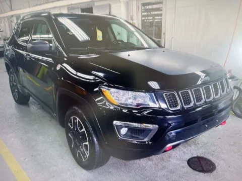 More photos of 2021 Jeep Compass Trailhawk at CarFive Plaistow, NH, NH
