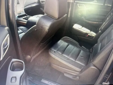 More photos of 2019 GMC Yukon XL Denali at CarFive Plaistow, NH, NH