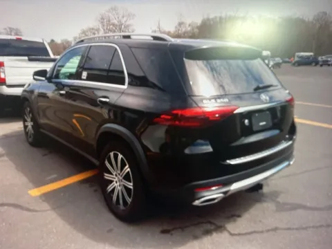 More photos of 2024 Mercedes-Benz GLE 350 at CarFive Plaistow, NH, NH