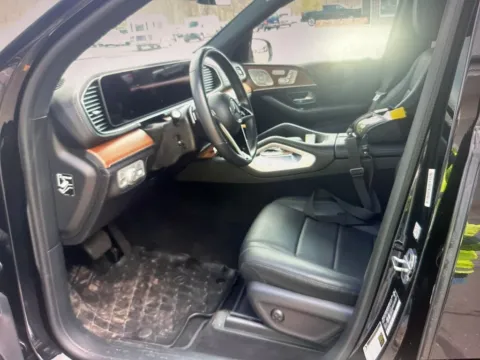 More photos of 2024 Mercedes-Benz GLE 350 at CarFive Plaistow, NH, NH