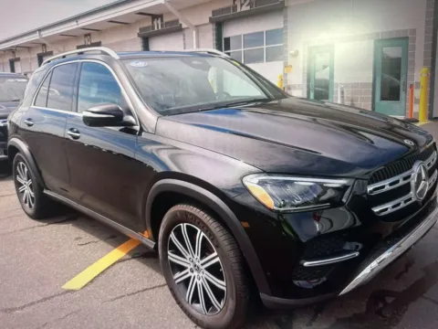 Photos of 2024 Mercedes-Benz GLE 350 for sale in Plaistow, NH at CarFive Plaistow, NH