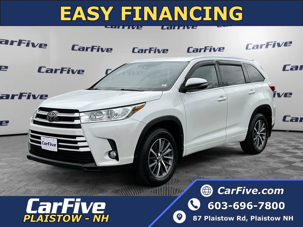Used 2017 Toyota Highlander XLE for sale in Plaistow, NH at