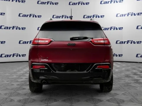 More photos of 2018 Jeep Cherokee Latitude at CarFive Plaistow, NH, NH