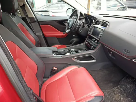 More photos of 2018 Jaguar F-PACE 35t R-Sport at CarFive Plaistow, NH, NH