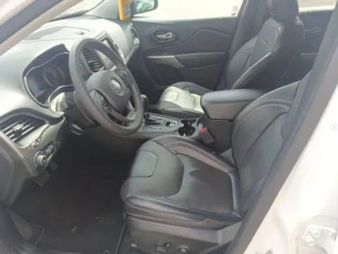 More photos of 2022 Jeep Cherokee Latitude Lux at CarFive Plaistow, NH, NH
