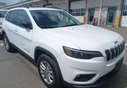 Another view of 2022 Jeep Cherokee Latitude Lux for sale in Plaistow, NH at CarFive Plaistow, NH