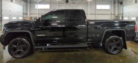 Photos of 2018 GMC Sierra 1500 for sale in Plaistow, NH at CarFive Plaistow, NH
