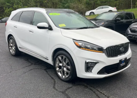 Another view of 2019 Kia Sorento SX Limited for sale in Plaistow, NH at CarFive Plaistow, NH