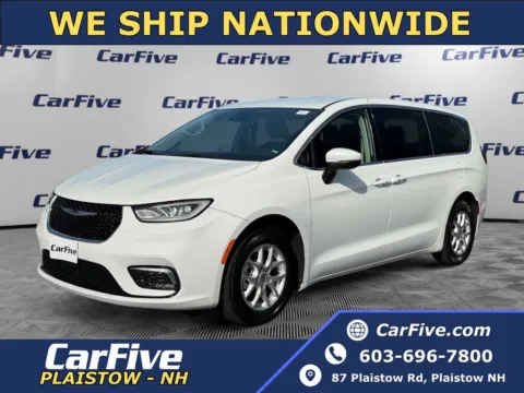 White 2023 Chrysler Pacifica Touring L for sale in Plaistow, NH