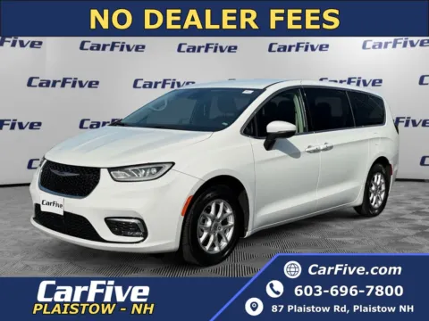 White 2023 Chrysler Pacifica Touring L for sale in Plaistow, NH