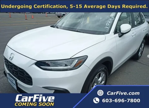 White 2024 Honda HR-V LX for sale in Plaistow, NH