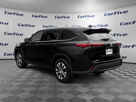 Another view of 2021 Toyota Highlander XLE for sale in Plaistow, NH at CarFive Plaistow, NH