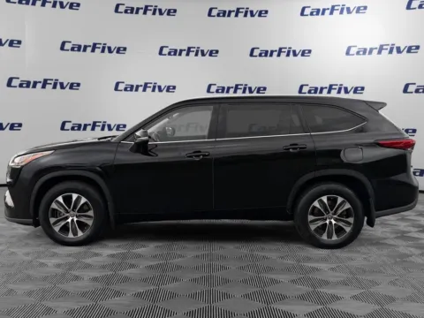 Photos of 2021 Toyota Highlander XLE for sale in Plaistow, NH at CarFive Plaistow, NH