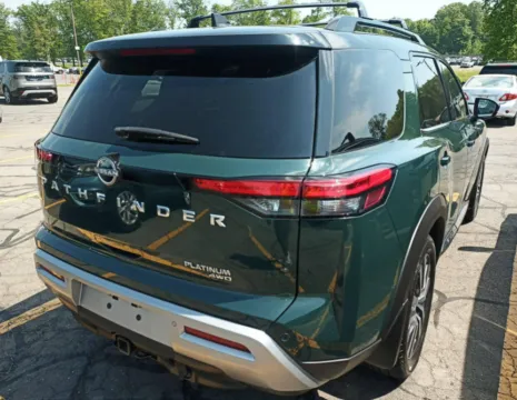 More photos of 2022 Nissan Pathfinder Platinum at CarFive Plaistow, NH, NH