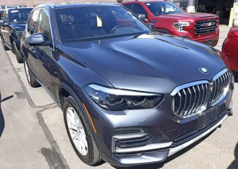 Another view of 2022 BMW X5 xDrive40i for sale in Plaistow, NH at CarFive Plaistow, NH