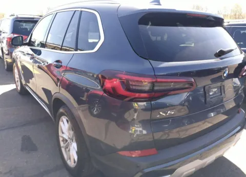 Photos of 2022 BMW X5 xDrive40i for sale in Plaistow, NH at CarFive Plaistow, NH