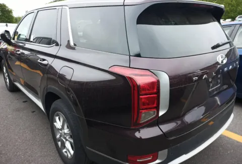 Photos of 2022 Hyundai Palisade SE for sale in Plaistow, NH at CarFive Plaistow, NH